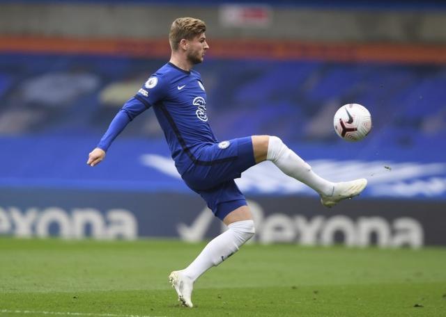 特伦特谈布克准绝杀：防守沟通得挺好 但他绕过掩护命中了投篮